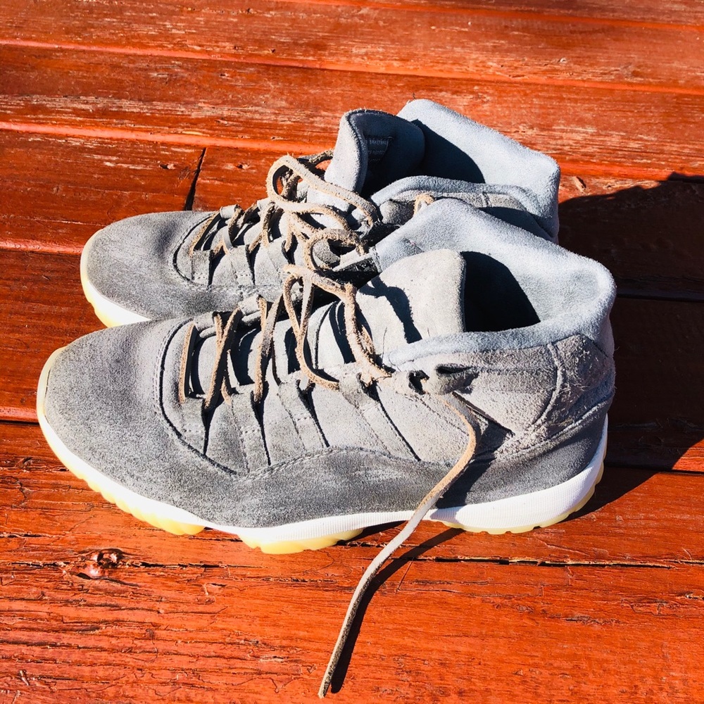 Jordan 11 Retro Pinnacle Grey Suede